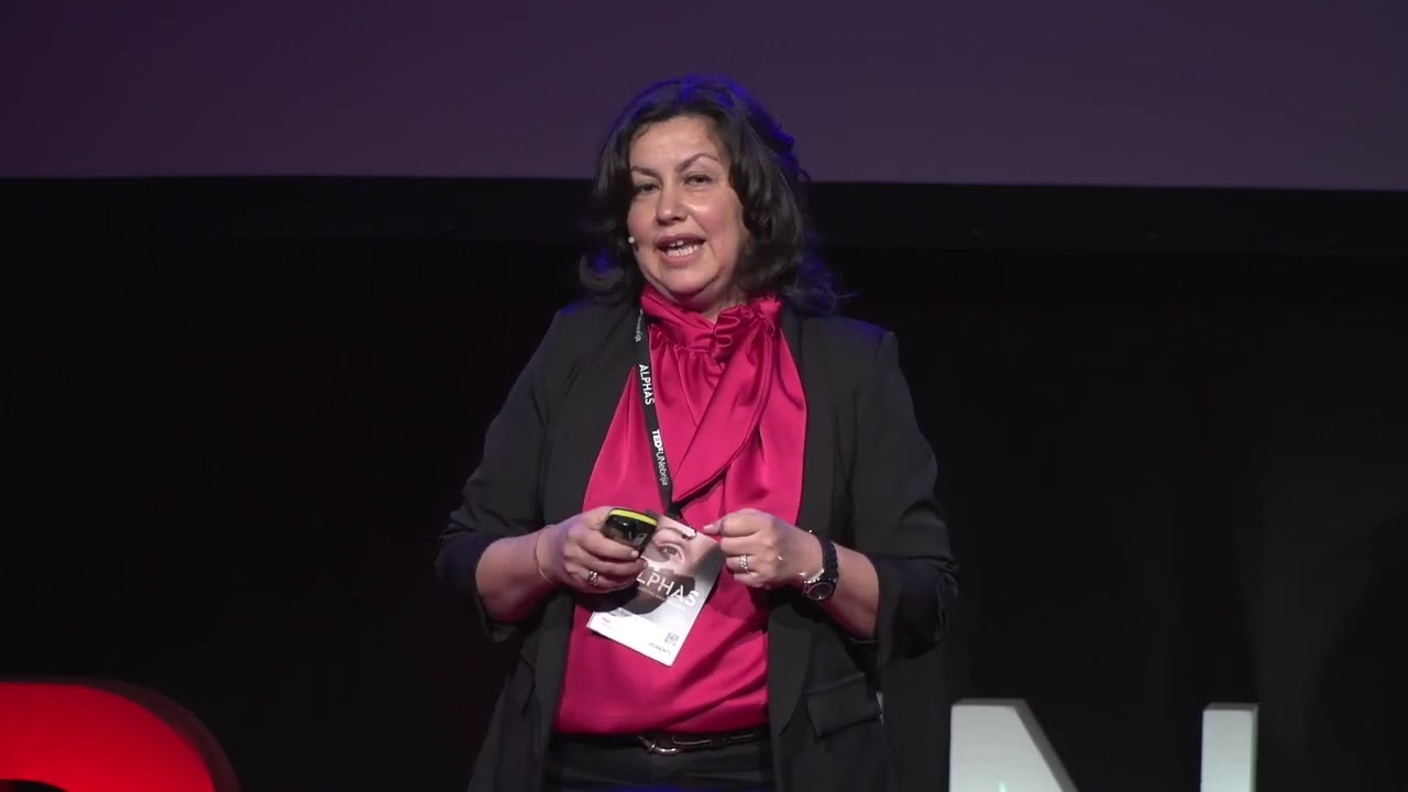 El «sentido común» del lenguaje | Iraide Ibarretxe | TEDxUNebrija