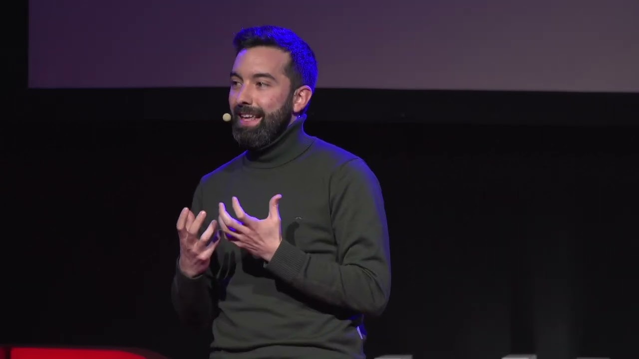 La raíz como voz propia | Jorge Moreno | TEDxUNebrija