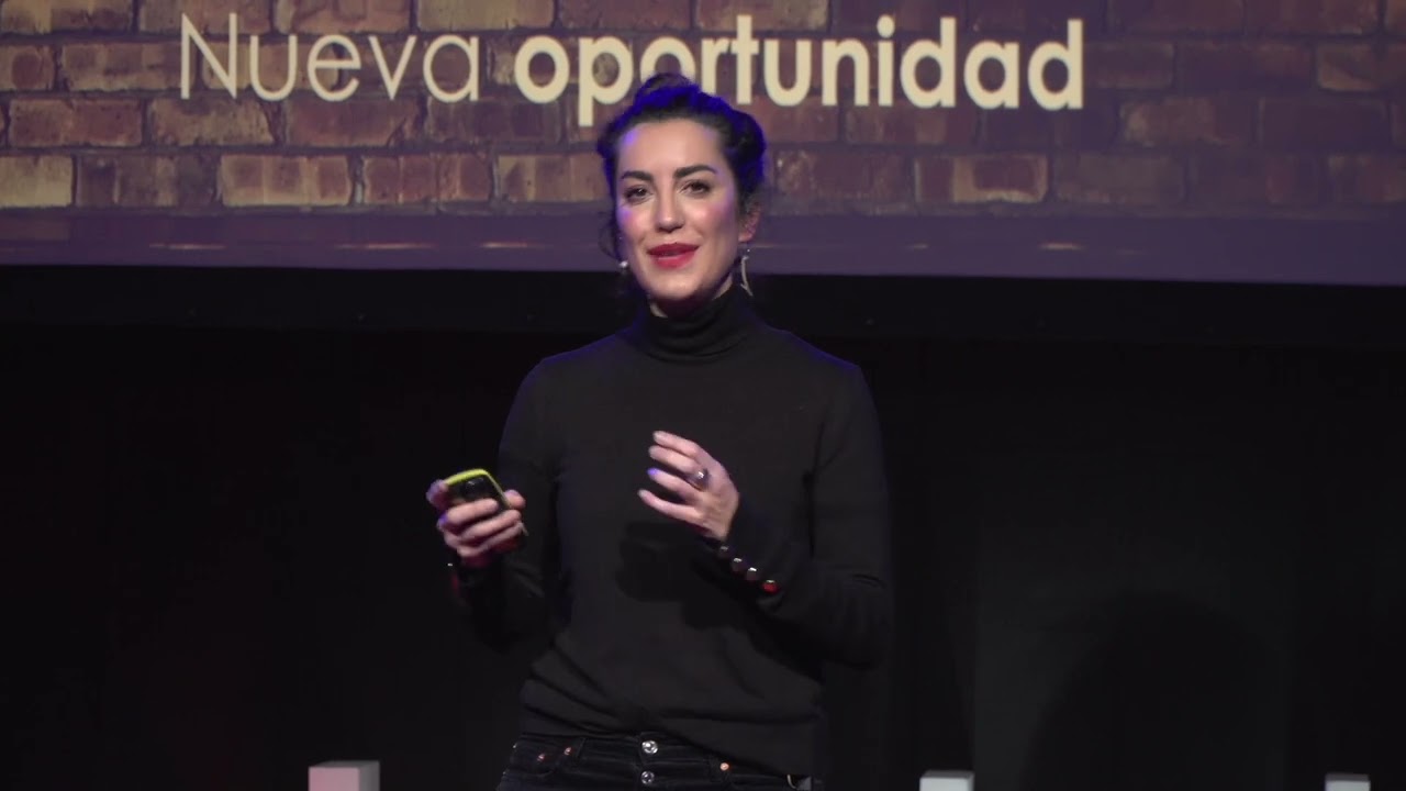 Mi nuevo compañero de trabajo es un algoritmo | Lucía Velasco | TEDxUNebrija