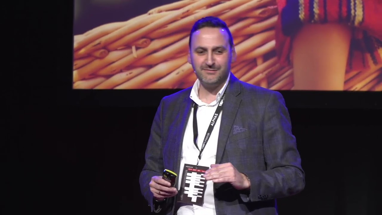 Negocios: donde las emociones hackean al algoritmo | Emilio Díaz | TEDxUNebrija