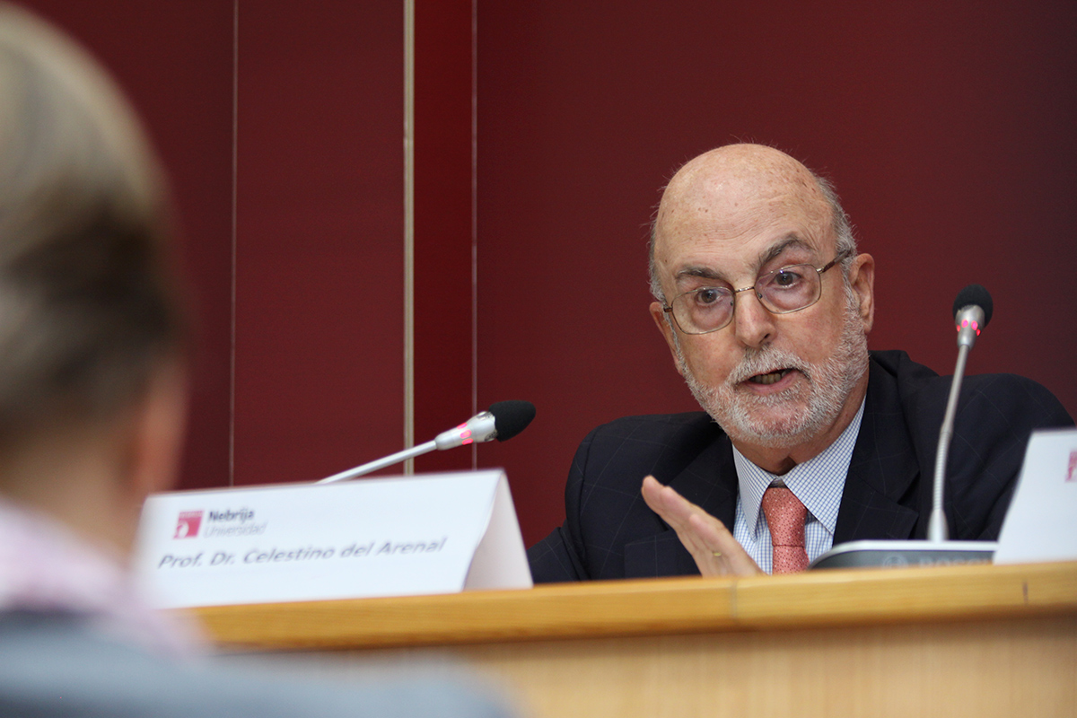 Celestino del Arenal ofrece las claves para impulsar las cumbres