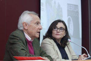 Ignacio Rupérez Rubio ex embajador de España en Irak, junto a la profesora Adela Alija