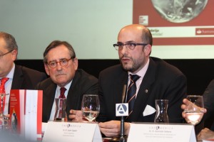 Juan Cayón, rector de la Universidad Nebrija (a la derecha), y Matías Rodríguez Inciarte, vicepresidente del Banco Santander