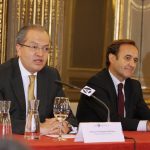 Fernando Carrillo-Flórez, embajador de Colombia en España, junto a Gonzalo Solana,  director de la Cátedra Nebrija Santander en Dirección Internacional de Empresas.