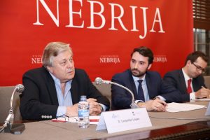 El padre de Leopoldo López junto al abogado Alberto Cabello, vicepresidente en Agrupación de Jóvenes Abogados de Madrid