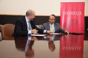 Juan Cayón, rector de la Universidad Nebrija, y Antonio Núñez, presidente de Harvard Kennedy School Alumni España.