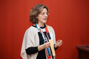 Encuentro en la Universidad Nebrija con Elena Martín, responsable del departamento de Conservación del Museo Jorge Oteiza.