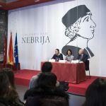 Marta Saavedra, directora de Departamento, Marta Perlado, decana de la Facultad de Ciencias Sociales, y Juan Carlos Rodríguez Díaz, coordinador del Máster en Radio Onda Cero y profesor de este curso.