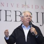 Fernando Jáuregui presenta su último libro en la Universidad Nebrija