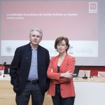 Marta Pérez Ibáñez, profesora de la Universidad Nebrija, e Isidro López Aparicio, profesor de la Universidad de Granada.