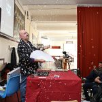 El mago Álvaro Conde impartió un taller en la Universidad Nebrija sobre ciencia, ilusionismo y pedagogía