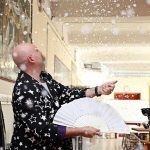 El mago Álvaro Conde impartió un taller en la Universidad Nebrija sobre ciencia, ilusionismo y pedagogía