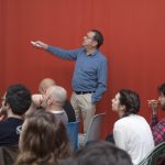 El arquitecto Iñaki Ábalos explica las claves de su obra a los alumnos de Nebrija