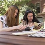 Talleres sobre creación de fanzines e intervención escultórica