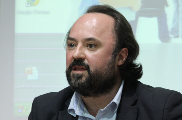 Roberto Álvarez, Universidad Nebrija, Transportation