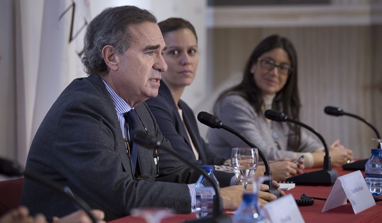 Mesa redonda sobre la importancia del Colegio de Abogados