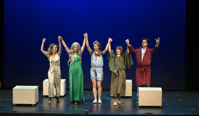 Los alumnos de Artes Escénicas brillan sobre el escenario del teatro Alcázar