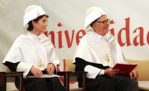 Martín Chirino junto a Paloma O´Shea, investidos doctores honoris causa en 2011 en la Universidad Nebrija