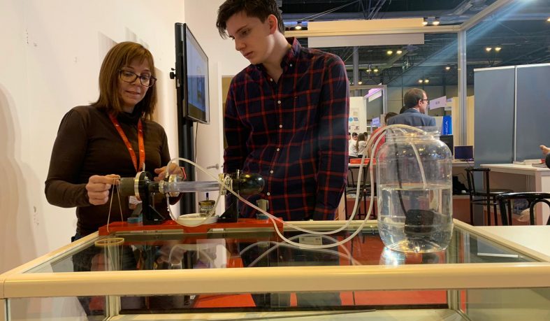 Carmen Iniesta, de la Universidad Nebrija, explica el motor termoacústico