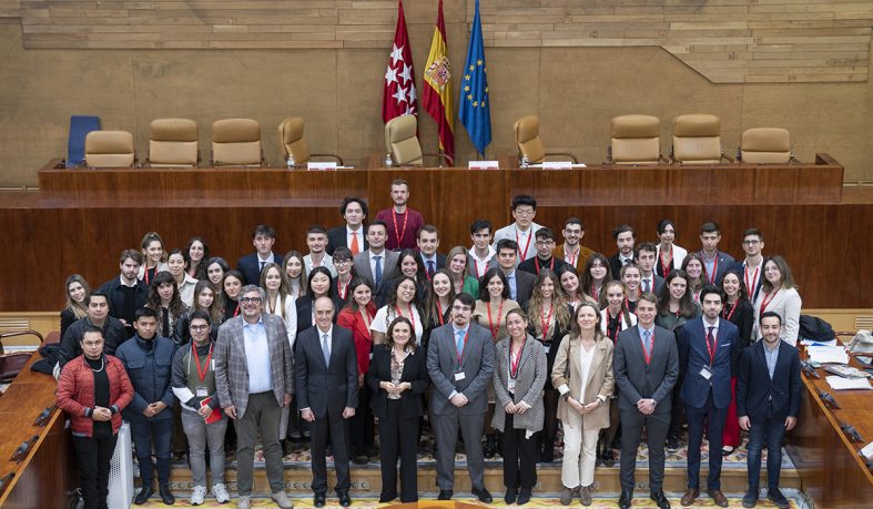 Los alumnos de la Universidad Nebrija, parlamentarios por un día en la Asamblea de Madrid