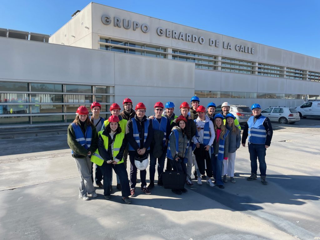 Los alumnos de la Escuela Politécnica conocen de cerca los procesos de
