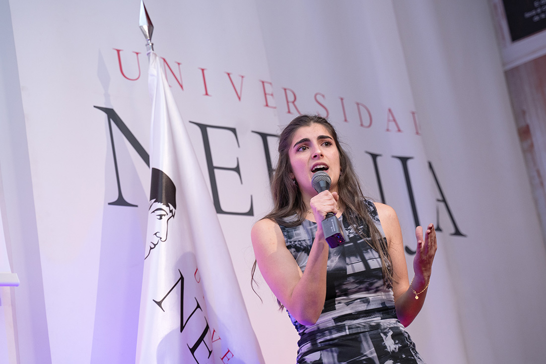 Actuación de Margarita Estela García