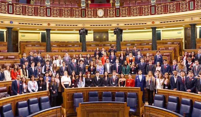 Participantes del Nebrija MUN en el Congreso de los Diputados