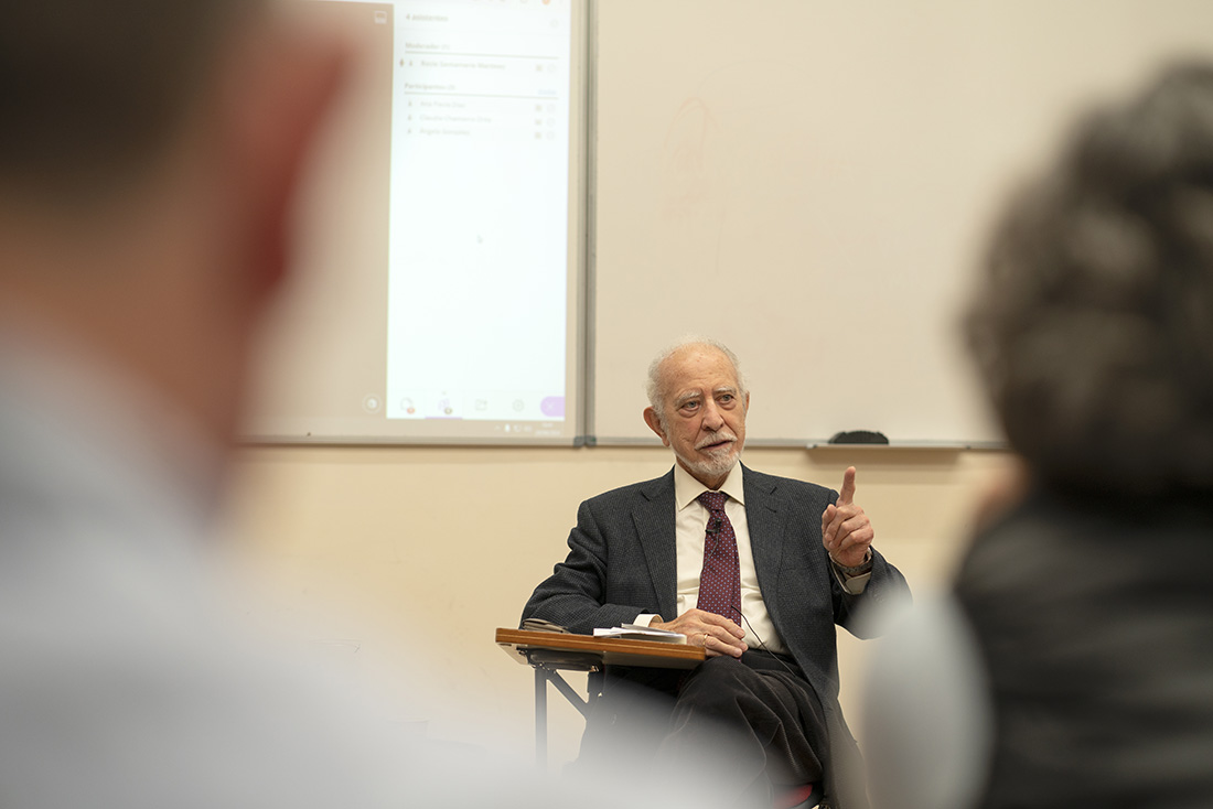 Lectura José María Merino