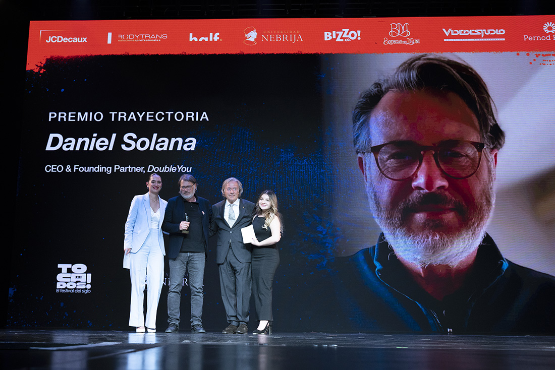 Tocado Trayectoria Profesional