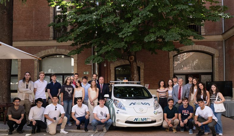 La Universidad Nebrija trabaja en el diseño de un coche autónomo que conduzca como un humano