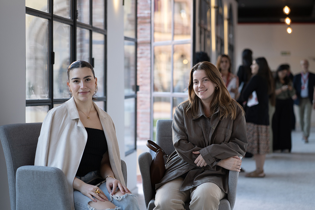 Andrea Campillo y Camila Carrillo