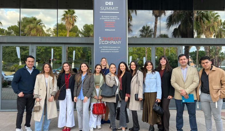 Alumnos del Máster en Liderazgo y Dirección de RRHH visitan INTRAMA