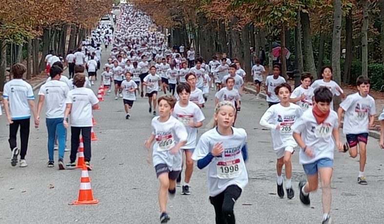 La MiniMaratón Madrid-Nebrija reúne a cerca de 3000 jóvenes corredores y 33 colegios en El Retiro