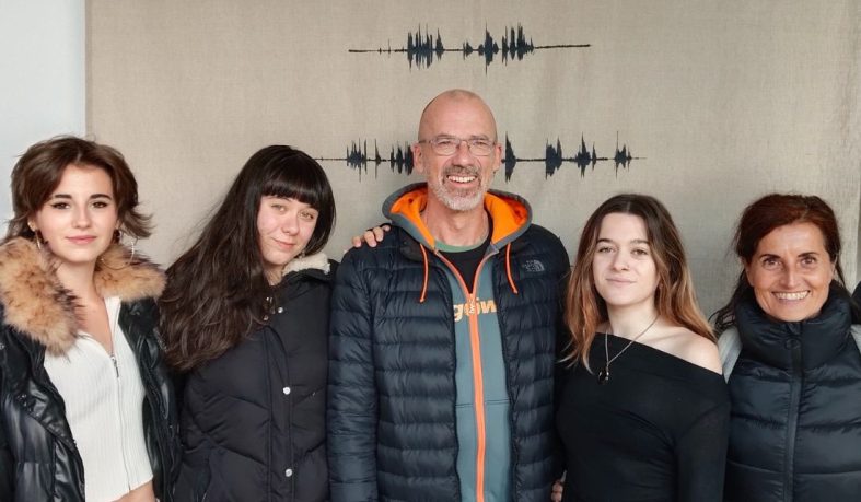 Estudiantes de Artes Escénicas comparten coloquio con Eduardo Torroja