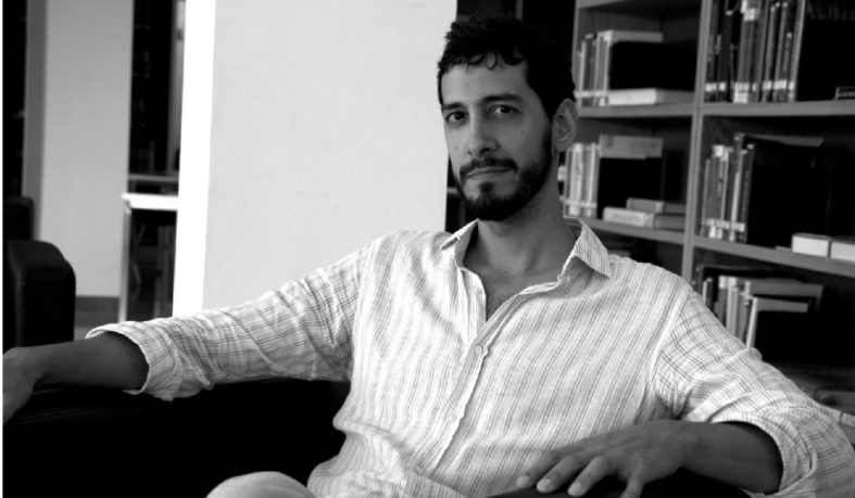 El profesor Javier Pérez publica el libro Coplas de amor montubias