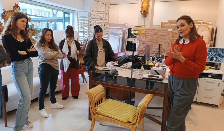 Estudiantes de Bellas Artes visitan Subastas Segre