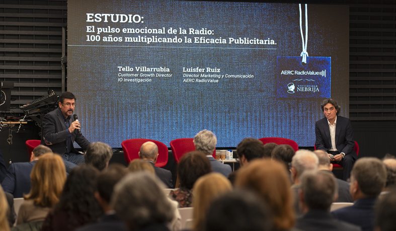 Estudio pulso emocional radio