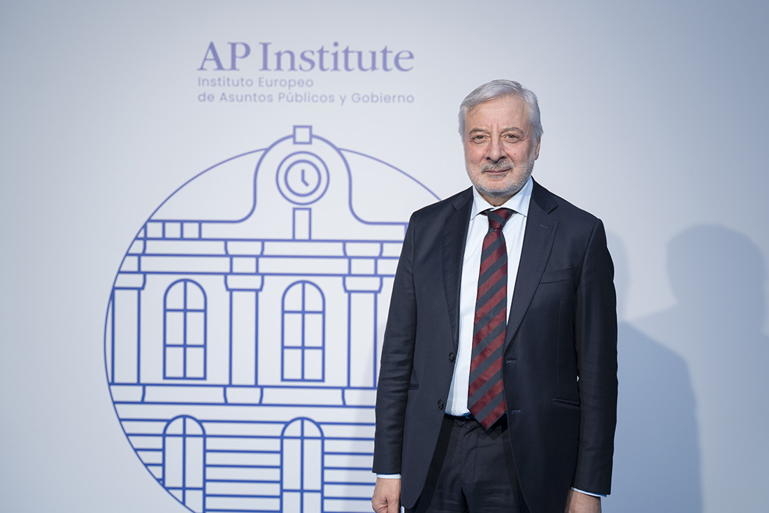 Pepe Blanco AP institute