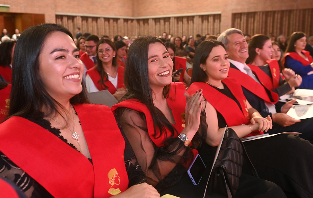 EGRESADOS EN COLOMBIA