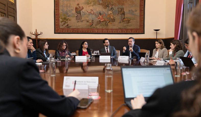 Política migratoria Cátedra