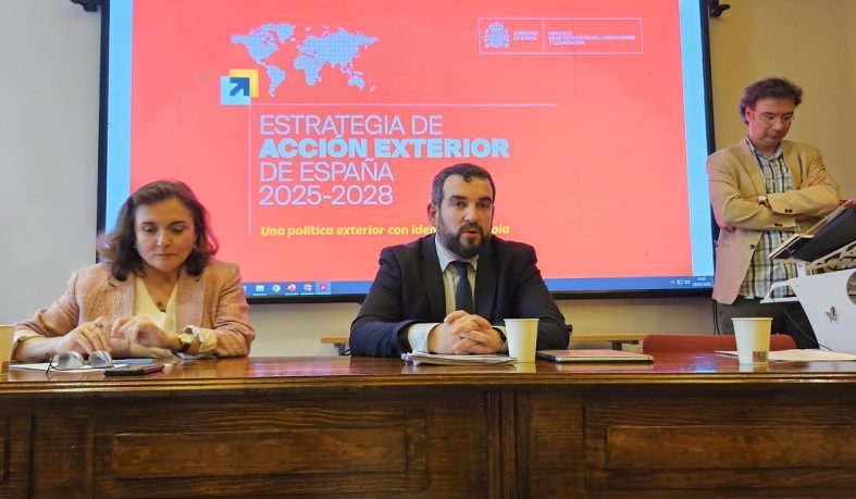 Álvaro Imbernón analiza la La planificación estratégica de la política exterior de España