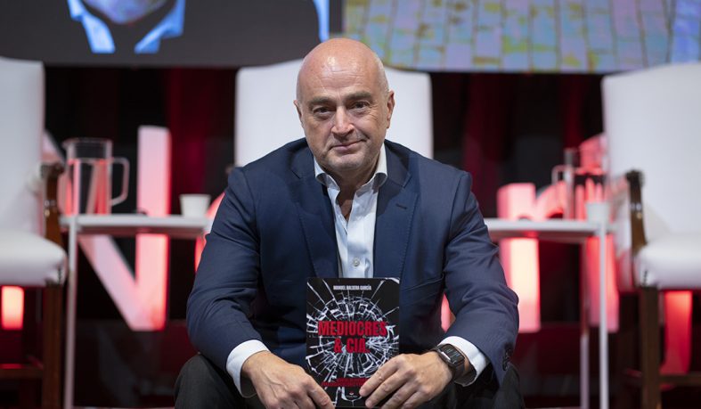 Manuel Balsera alerta sobre el ascenso imparable de la mediocridad en las organizaciones.