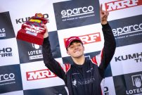 El piloto de Nebrija Diego Martínez, campeón de España de Rallycross