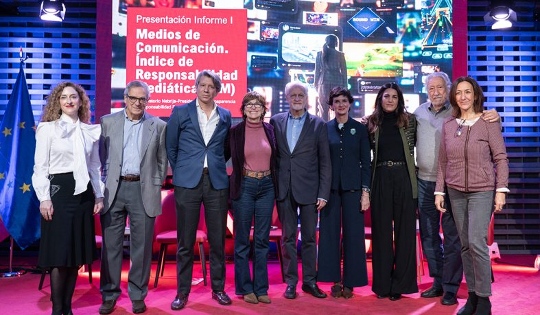 Redes sociales y YouTube, a la cola en transparencia y confianza pública...