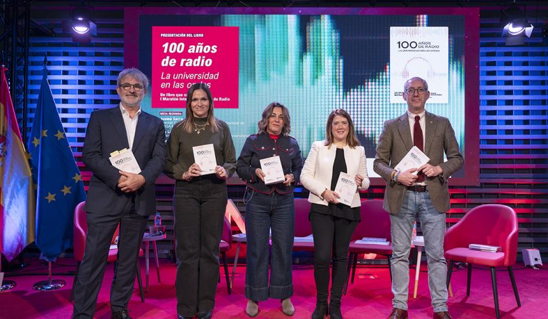 72 voces alimentan un libro universitario que conmemora los 100 años de la radio en España
