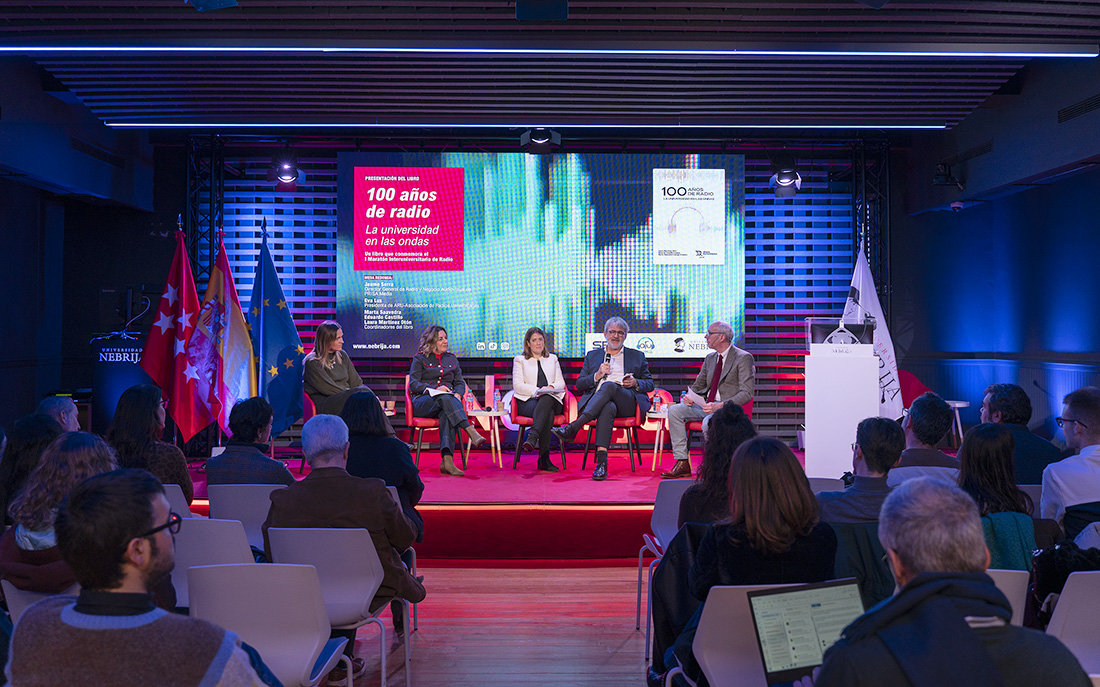 Libro radio universidad. Nebrija