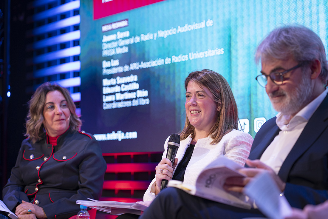 Libro radio. Eva Lus