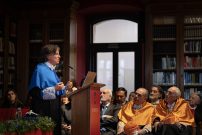 Carlos López-Otín: “La curiosidad es el mejor elixir de la longevidad”