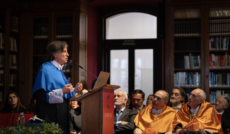 Carlos López-Otín: “La curiosidad es el mejor elixir de la longevidad”