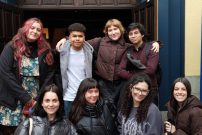 Alumnos de Artes Escénicas asisten a la representación de Tebanas en el Teatro de la Abadía